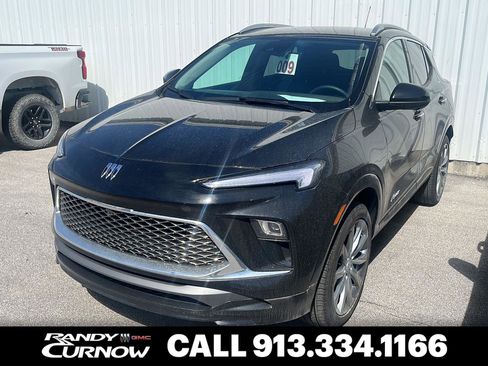 Used 2026 Buick Encore GX Avenir w/ Avenir Technology Package AWD/4WD image 1