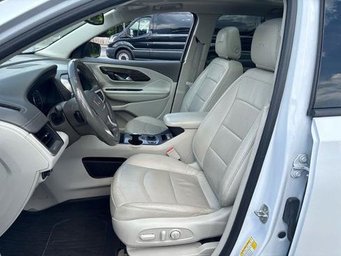 Used 2020 GMC Terrain Denali w/ Denali Premium Package AWD/4WD image 16