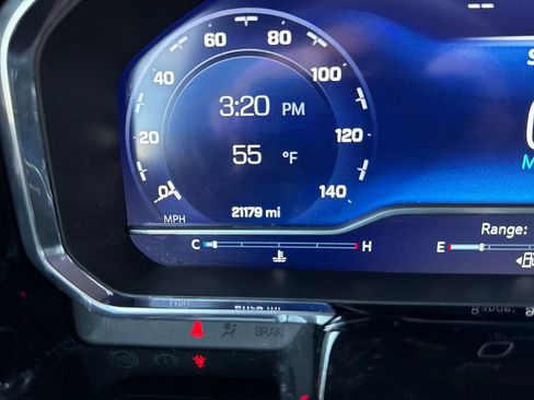 Used 2024 Chevrolet Silverado 1500 ZR2 w/ Technology Package image 20