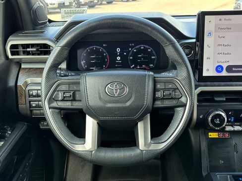 Used 2024 Toyota Tacoma Limited w/ Limited Package (LT) AWD/4WD image 17