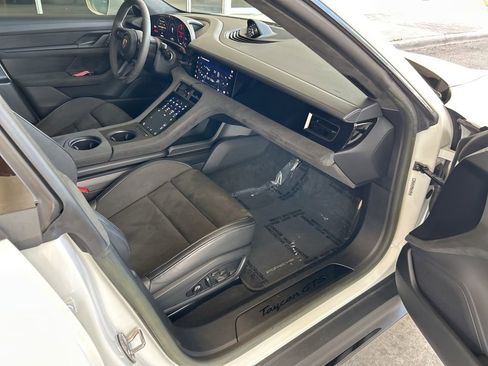 Used 2023 Porsche Taycan GTS image 24