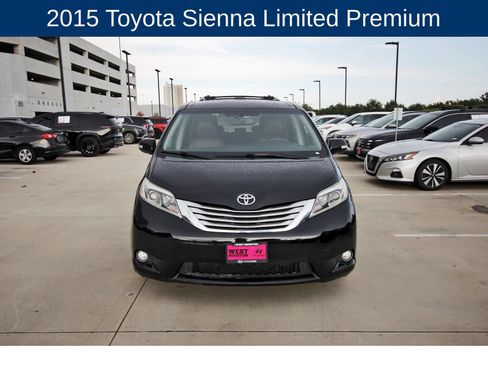 Used 2015 Toyota Sienna Limited Premium FWD image 2