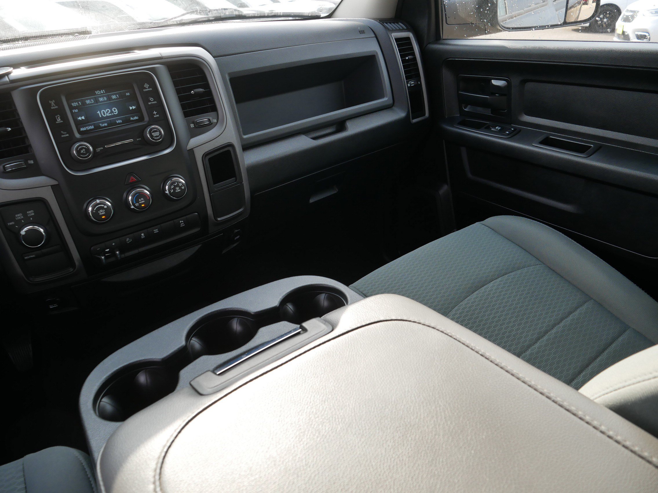 Used 2018 RAM 2500 Tradesman w/ Chrome Appearance Group AWD/4WD image 11