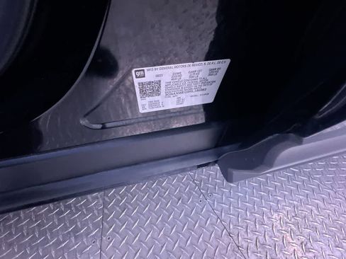 Used 2024 Chevrolet Equinox RS w/ RS Leather Package image 43