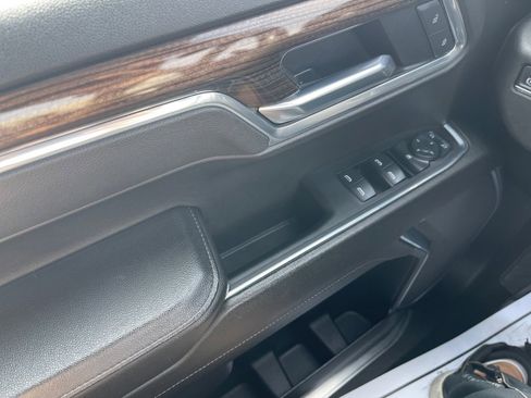 Used 2025 Chevrolet Silverado 1500 LT AWD/4WD image 20