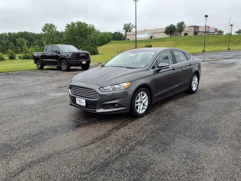 Used 2016 Ford Fusion SE w/ Equipment Group 202A FWD image 41