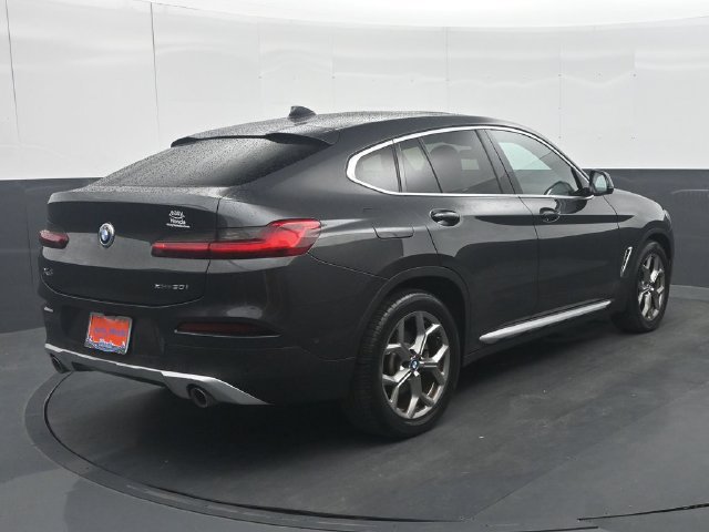 Used 2021 BMW X4 xDrive30i AWD/4WD image 7