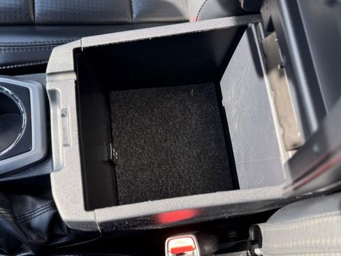 Used 2019 Toyota Tacoma Limited image 20