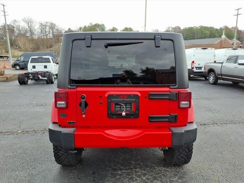 Used 2016 Jeep Wrangler Unlimited Sahara w/ Connectivity Group image 13