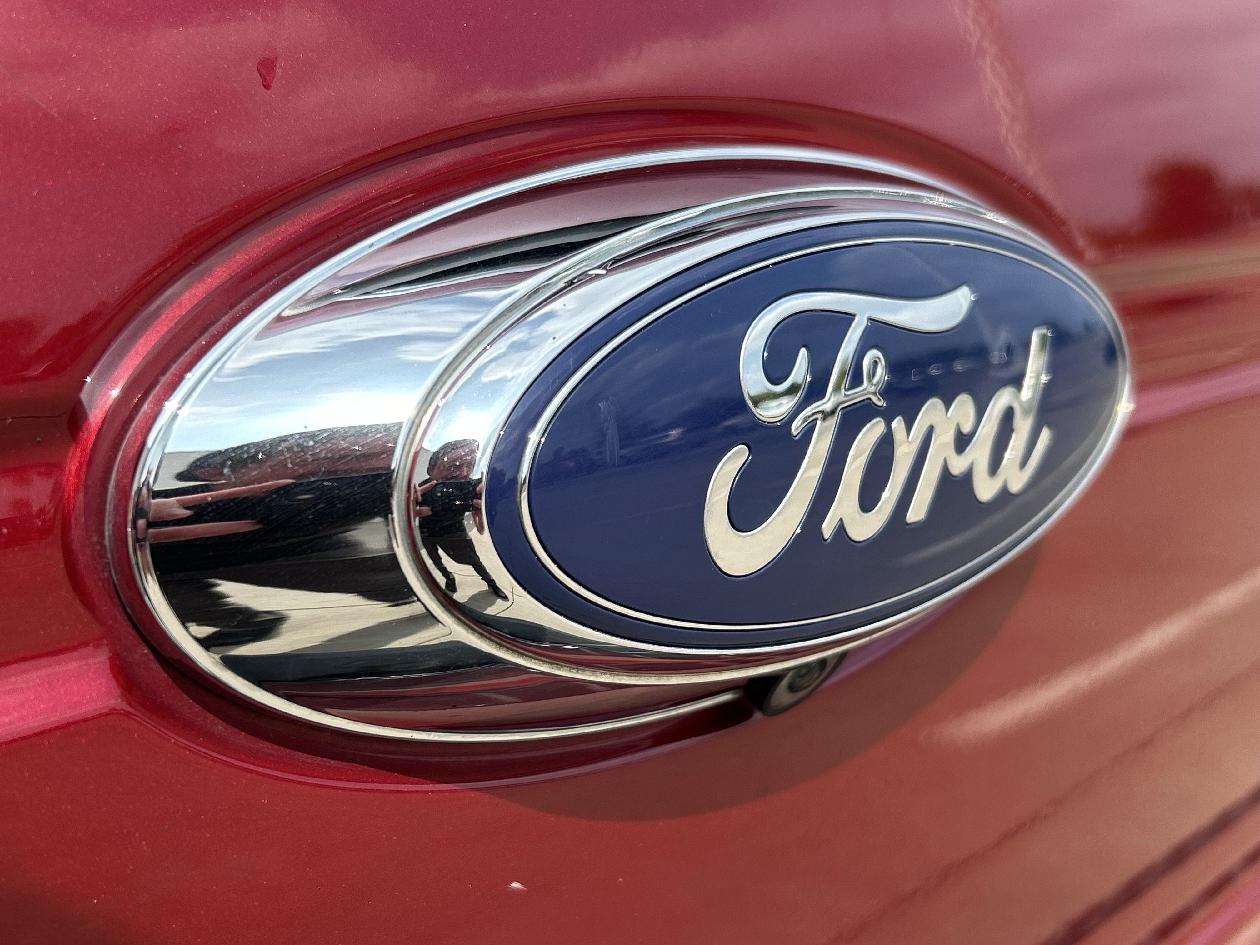 Used 2014 Ford F150 XLT w/ Equipment Group 302A Luxury AWD/4WD image 7