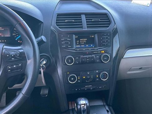 Used 2018 Ford Explorer FWD image 4