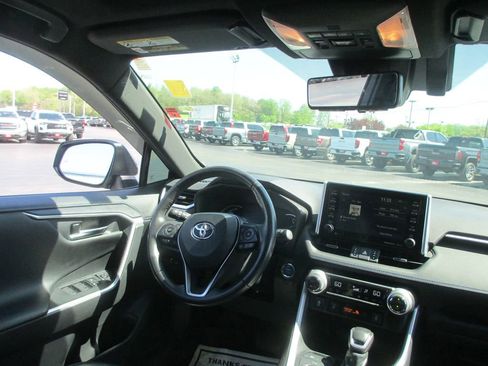 Used 2019 Toyota RAV4 XSE w/ XSE Weather Package image 22