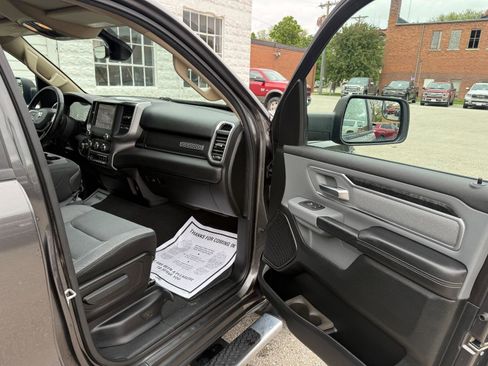 Used 2019 RAM 1500 Big Horn AWD/4WD image 18