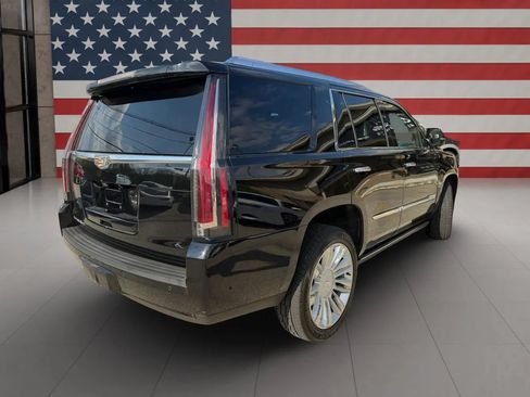 Used 2017 Cadillac Escalade AWD Platinum image 7