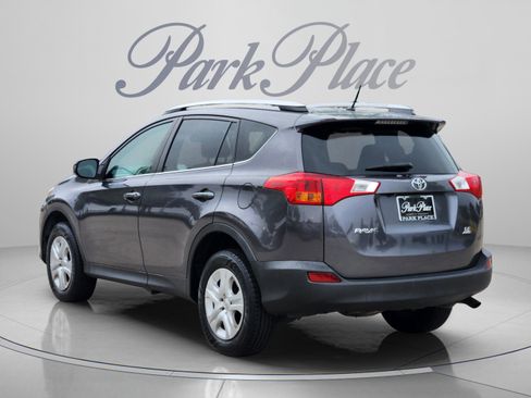 Used 2015 Toyota RAV4 LE AWD/4WD image 3
