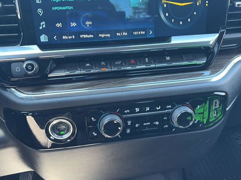 Certified 2023 Chevrolet Silverado 1500 LT AWD/4WD image 16