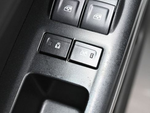 Used 2022 Chevrolet Colorado LT w/ LT Convenience Package image 14