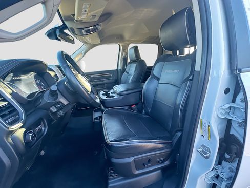 Used 2024 RAM 2500 Laramie image 13
