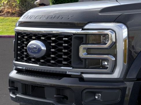 New 2026 Ford F450 Platinum w/ FX4 Off-Road Package image 17