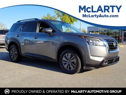 Used 2023 Nissan Pathfinder SV