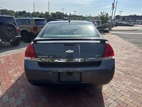 Used 2010 Chevrolet Impala LT w/ Luxury Edition Package FWD image 13