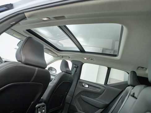 New 2026 Volvo XC40 B5 Plus w/ Protection Package Premier image 18