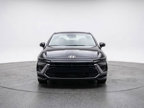 Used 2025 Hyundai Sonata SEL FWD image 2