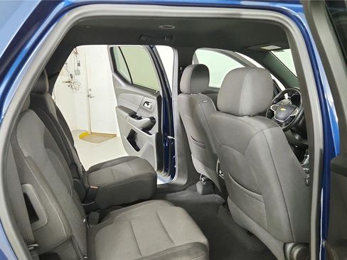Used 2023 Chevrolet Traverse LT FWD image 19