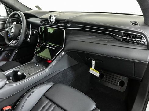 New 2025 Maserati Grecale Modena image 27