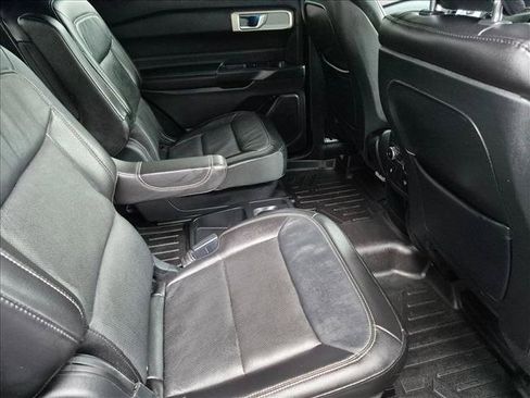 Used 2020 Ford Explorer Limited RWD image 19