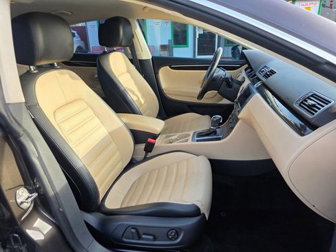 Used 2017 Volkswagen CC Sport image 9