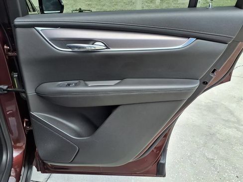 Used 2023 Cadillac XT6 Luxury FWD image 12