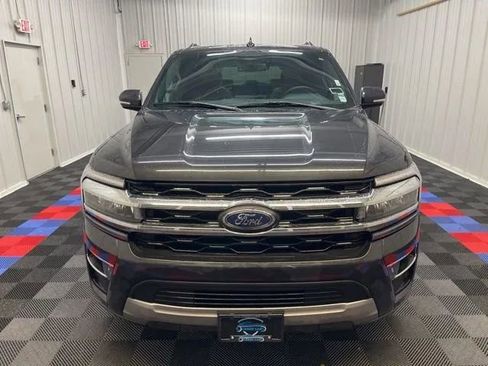 Used 2024 Ford Expedition Limited image 7