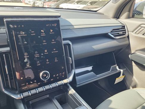 New 2026 GMC Acadia AT4 AWD/4WD image 37