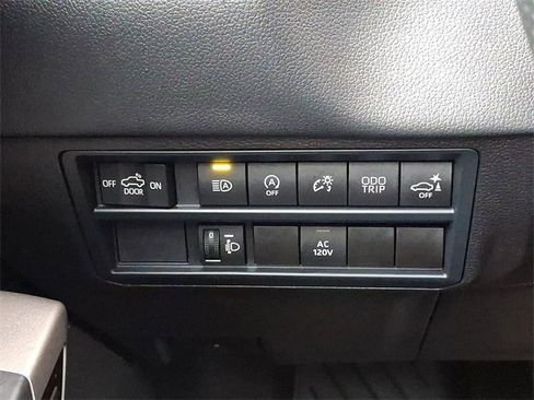 Used 2024 Toyota Tundra Limited image 24