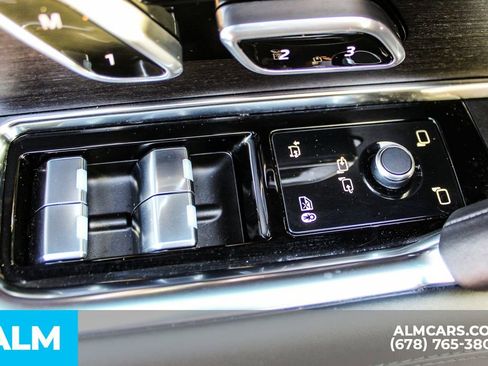 Used 2024 Land Rover Range Rover SE image 45