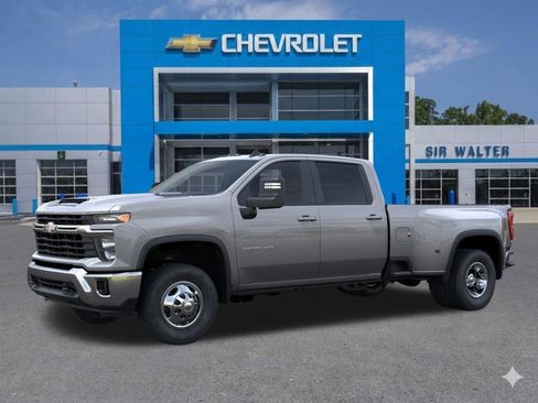 New 2026 Chevrolet Silverado 3500 LT AWD/4WD image 3
