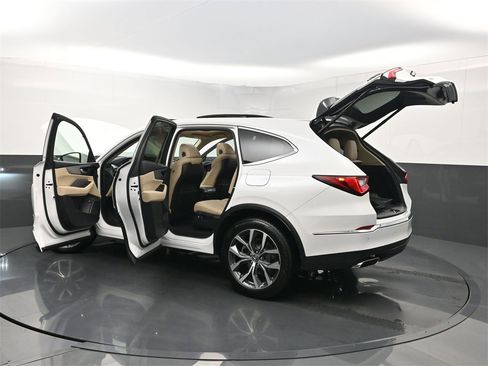 Used 2024 Acura MDX SH-AWD w/ Technology Package image 45