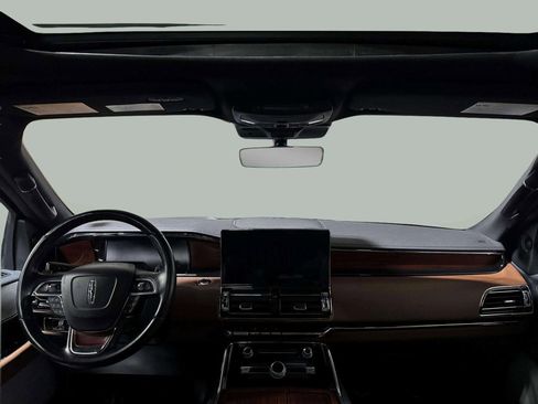 Certified 2022 Lincoln Navigator Reserve image 21