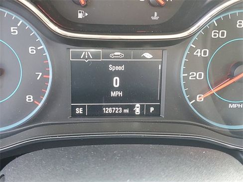 Certified 2017 Chevrolet Cruze LT w/ Convenience Package image 20