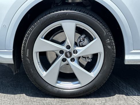 Used 2025 Audi Q5 Premium Plus w/ Premium Plus AWD/4WD image 27