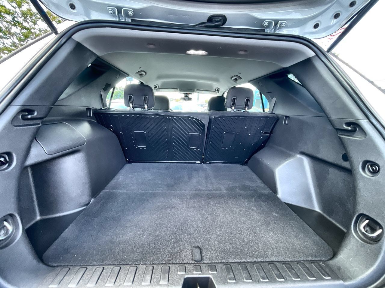 Used 2020 Chevrolet Equinox LS FWD image 25