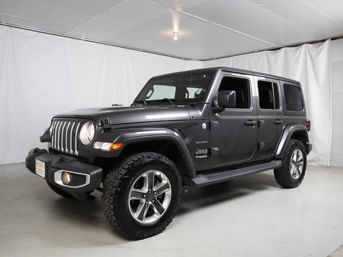 Used 2021 Jeep Wrangler Unlimited Sahara image 21