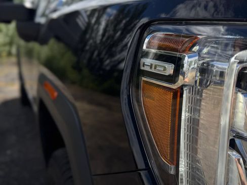 Used 2022 GMC Sierra 3500 Denali w/ Denali Black Diamond Edition AWD/4WD image 53