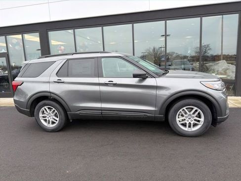 New 2026 Ford Explorer Active image 2