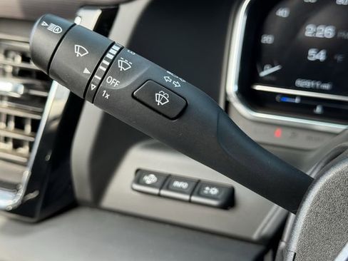 Used 2024 GMC Sierra 2500 Denali Ultimate image 24