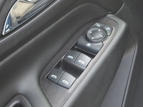 Used 2019 Chevrolet Equinox LT AWD/4WD image 25