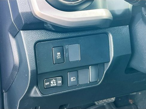 Used 2022 Toyota Tacoma SR5 image 10