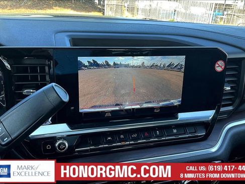 Used 2025 GMC Sierra 1500 SLT image 11