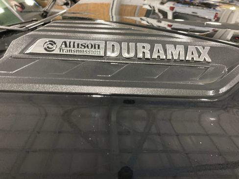 Used 2021 Chevrolet Silverado 2500 LTZ w/ Z71 Chrome Sport Edition image 9